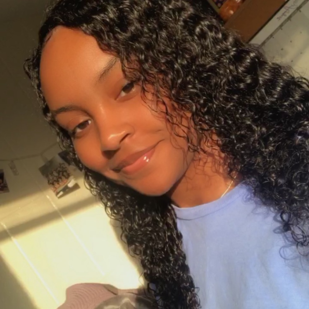 Meet your Posher, Kiki